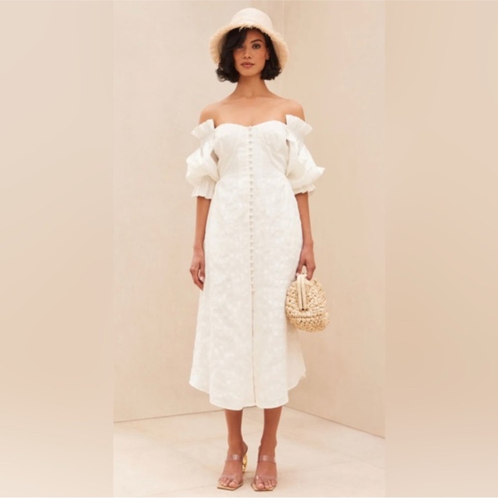 Cult Gaia fess size 2